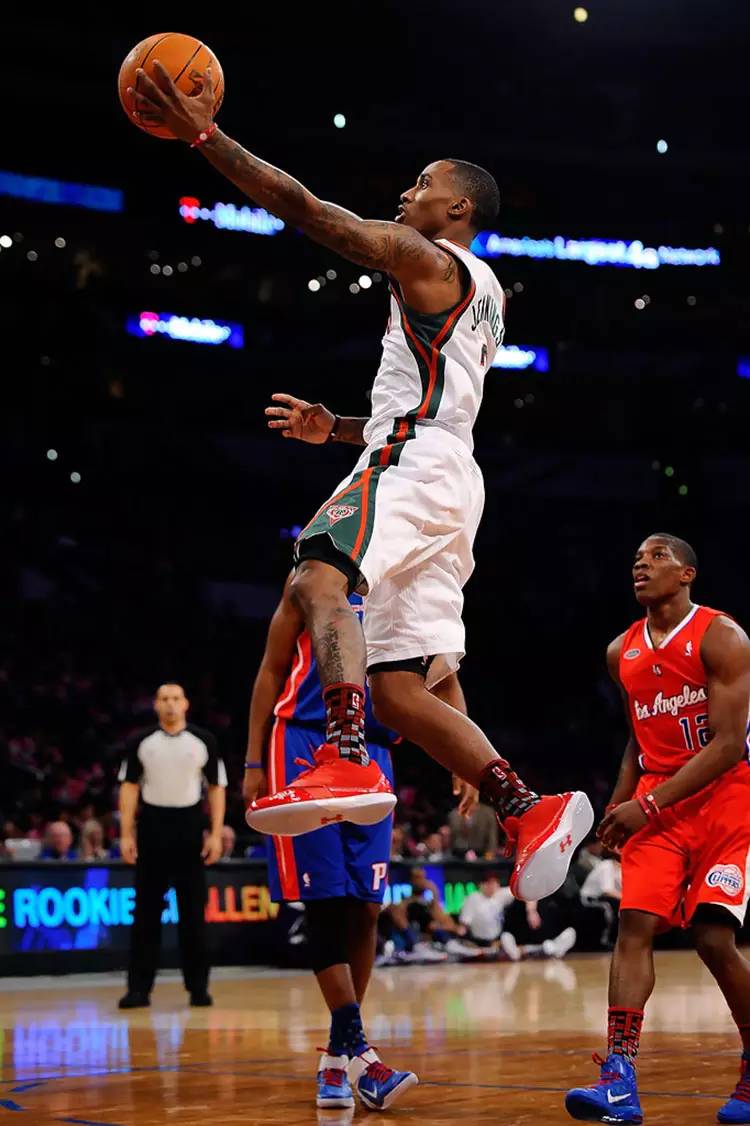 球鞋进化史篮球鞋推荐,控球后卫球鞋天花板