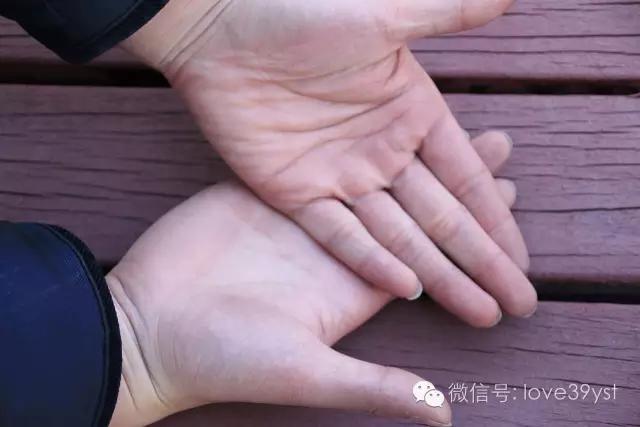 手上的青筋肿了怎么办,手血管突出青筋暴起是什么原因