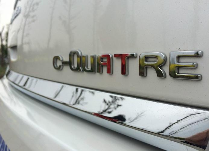 世嘉vts顶配,开着比较稳的轿车