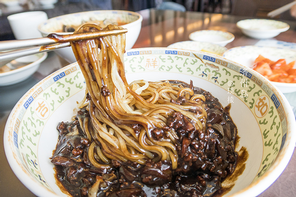 韩国济州岛最好吃的糕点美食,济州岛马肉