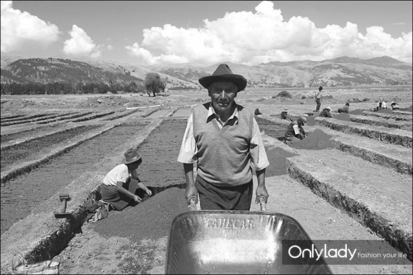她曾是一个时代的顶级超模现在48岁的她活得让少女都眼红