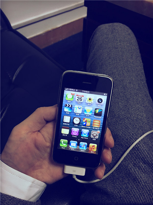 一部iphone的价格可以买到什么,39块9一台苹果iphone你们敢买吗