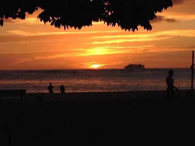 夏威夷和周冬雨,余文乐周冬雨夏威夷