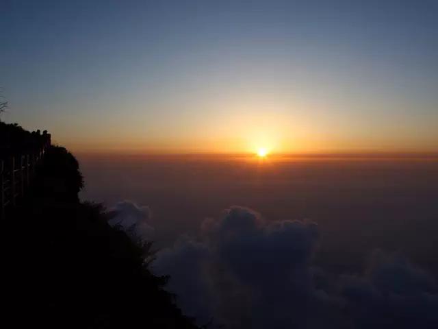 猴年马月开始了，别忘了峨眉山景区属猴免费！