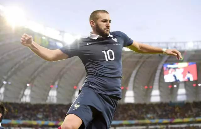 两大巨星悲情离开欧洲杯,盘点欧洲杯已经告别的巨星