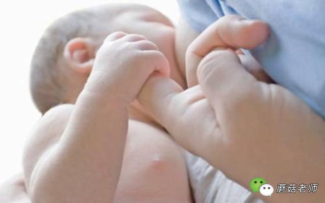 宝宝长乳牙吃奶会咬怎么办,宝宝长牙齿喂奶咬奶嘴怎么办