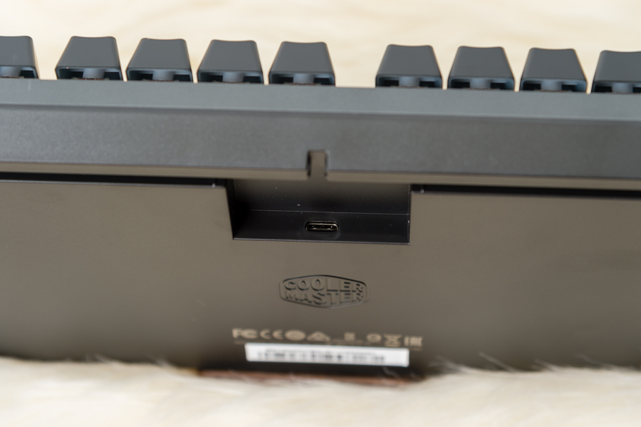 酷冷至尊机械键盘黑红色,酷冷至尊skg机械键盘