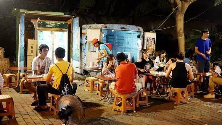 她叫小雪，在广州做文员，月薪3500，她是这样生活的...