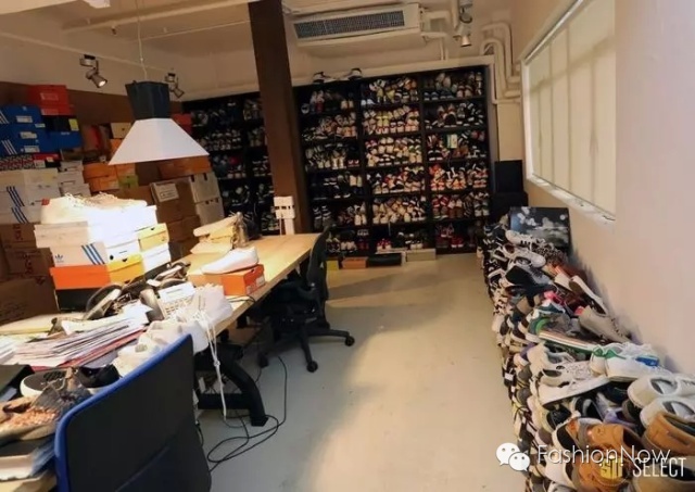 他的女朋友很多，但挚爱一直没变过