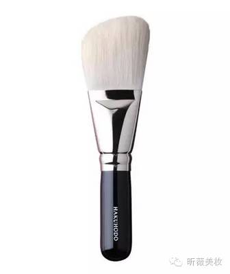 化妆这么多年遮瑕膏你用对了吗,新手必看化妆刷的正确使用方法