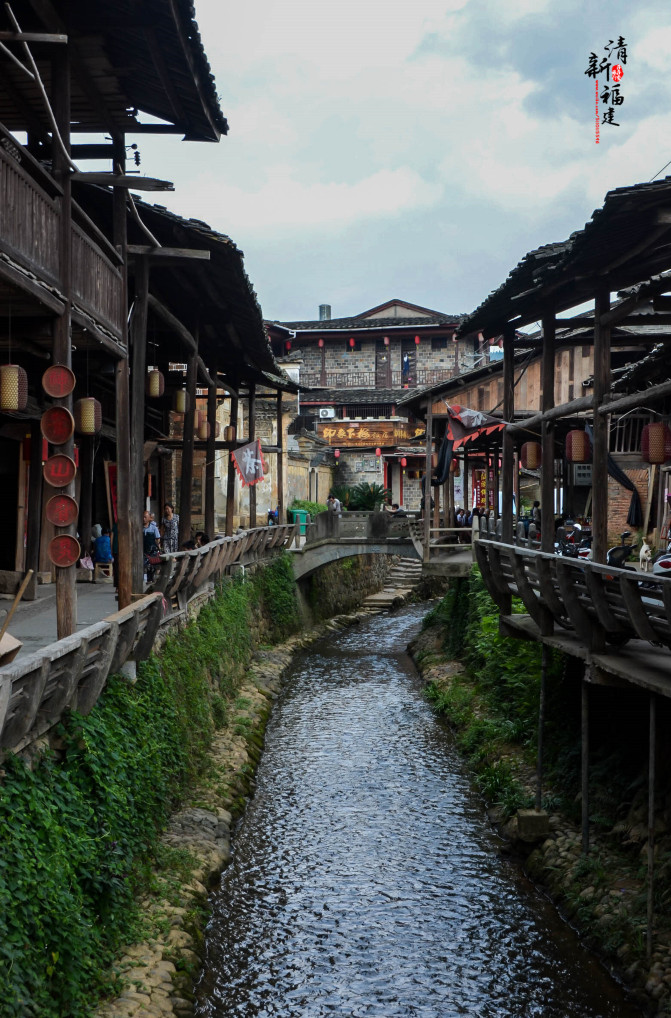 杞诲鏃呰,杞诲鍑鸿