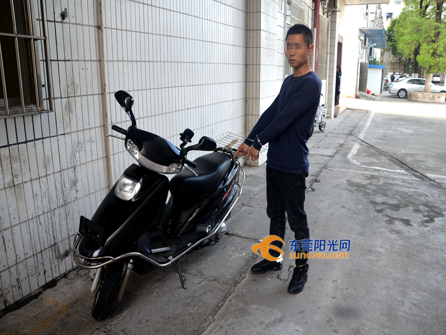 白天送外卖晚上抢劫！东莞这两个小哥“兼职”太作妖