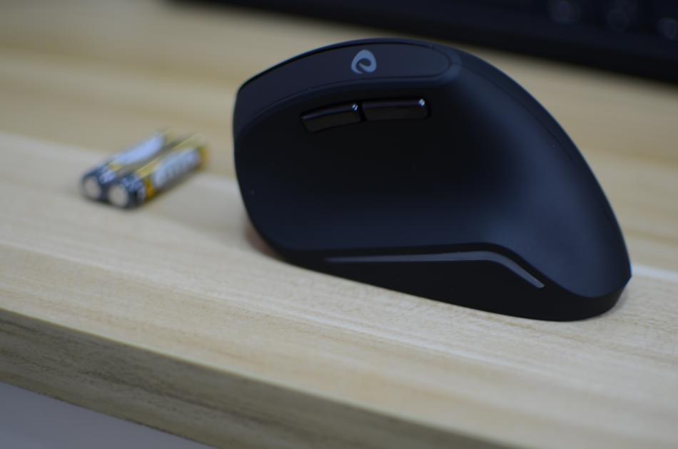 让鼠标自己动起来,达尔优无线带配重的鼠标