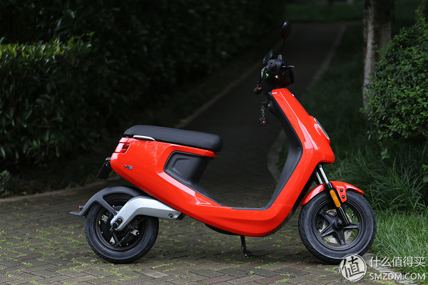 城市穿梭小精灵电动车,小牛电动车m1深度试驾体验