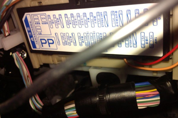 14款卡罗拉低配加装自动大灯开关,全新卡罗拉如何安装自动大灯