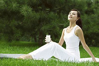 胃火旺盛嘴角有痘泡什么喝,嘴周围起痘痘是肝火还是胃火