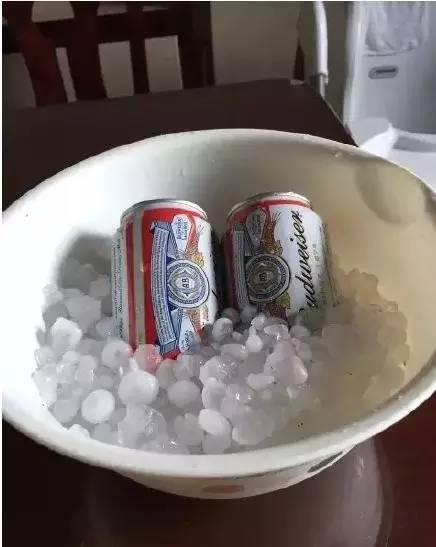 天津大雨下冰雹,天津大雨冰雹齐来袭