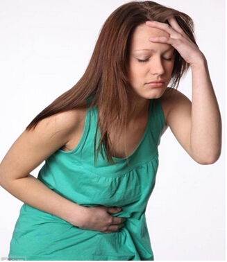 15岁的女生来月经腹痛正常吗,16岁女生月经不正常还经常腹痛