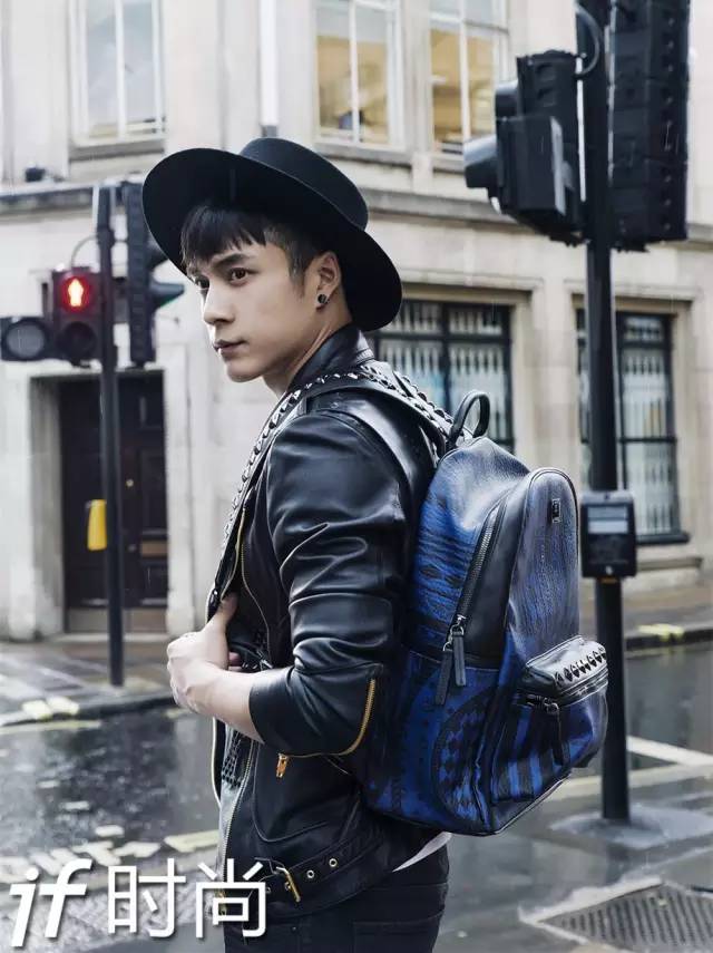 什么样的双肩包流行到人手一只，而且真的背不坏？