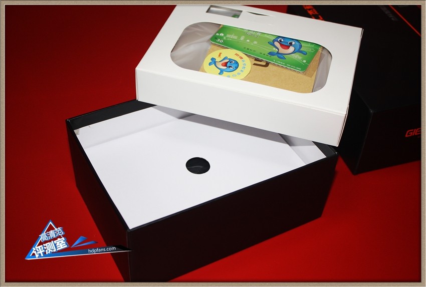 杰科年底压箱货，全金属外观杰科R12开箱评测