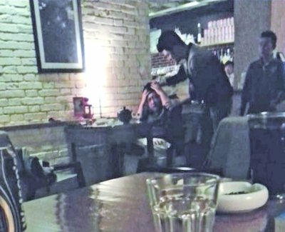 谭咏麟谈黄日华,谭咏麟解释黄日华踢人