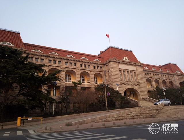 有没有跟iphone一样的手机,和iphone外观相似的安卓机