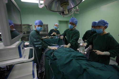 长春市儿童医院邀北京专家指导完成吉林省首例儿童肾盂积水腹腔镜微创手术