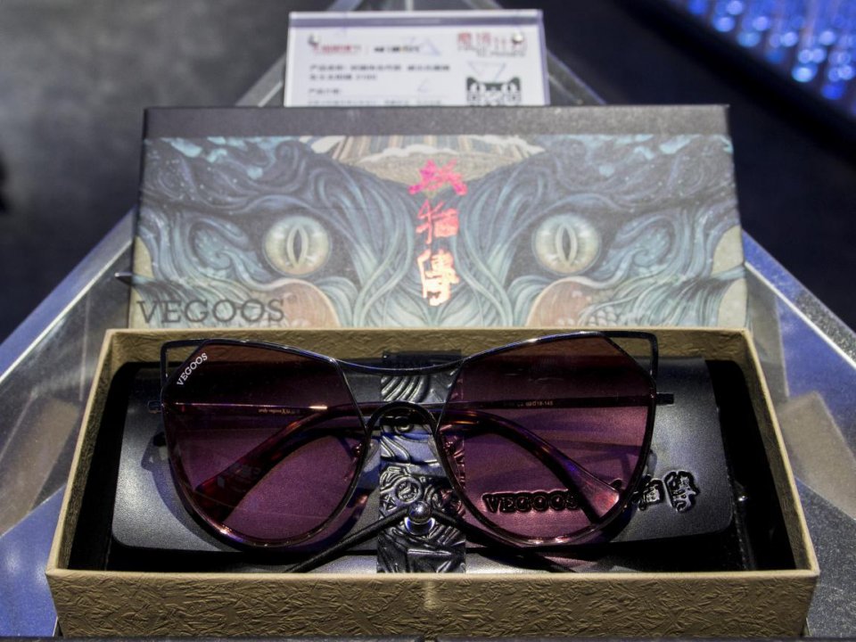 到底是谁拯救了画风土气的国产品牌？