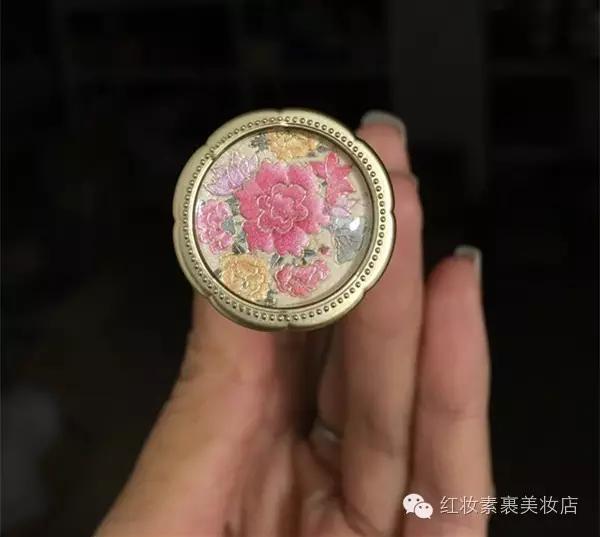 whoo后拱辰享专柜套盒多少钱,whoo后拱辰享免税店和专柜