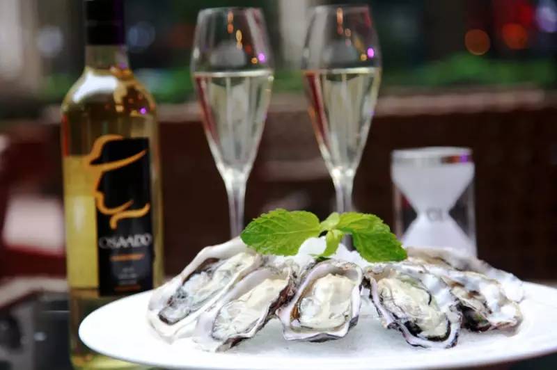 寻找广州至HIT看球BAR｜酒吧太吵，清吧太淡，这里刚刚好