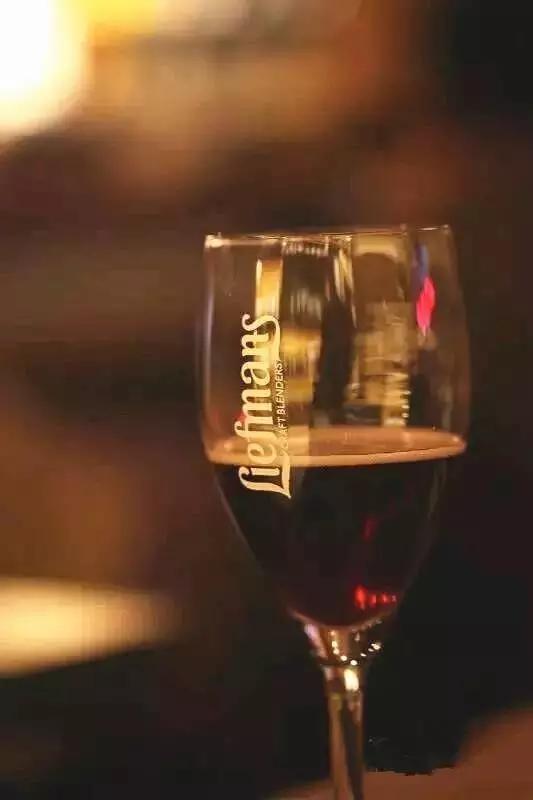 欧洲杯酒馆,欧洲杯酒吧看球视频