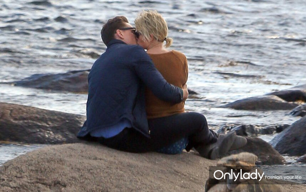 追不上霉霉恋爱速度就追她最爱的撩汉唇色吧！