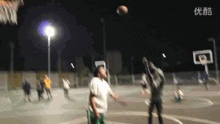 热爱篮球的人永远不会被篮球辜负,真正热爱篮球的人都是野球帝