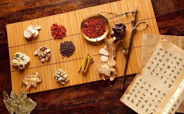 孕妇咳嗽流鼻涕可以吃药吗,孕妇咳嗽可以靠吃中药治疗吗