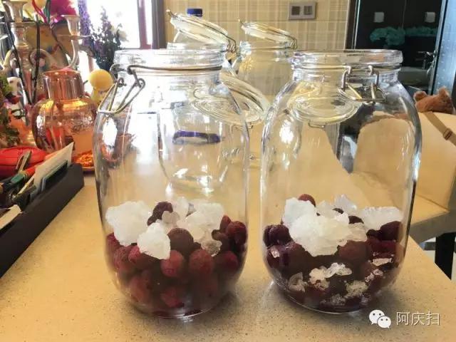 看欧洲杯，就该喝这个：手把手教你做超简单的杨梅烧