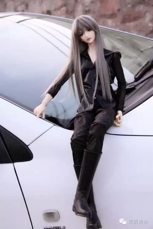 她是资深娃娘，也是暴雪爸爸的死忠粉