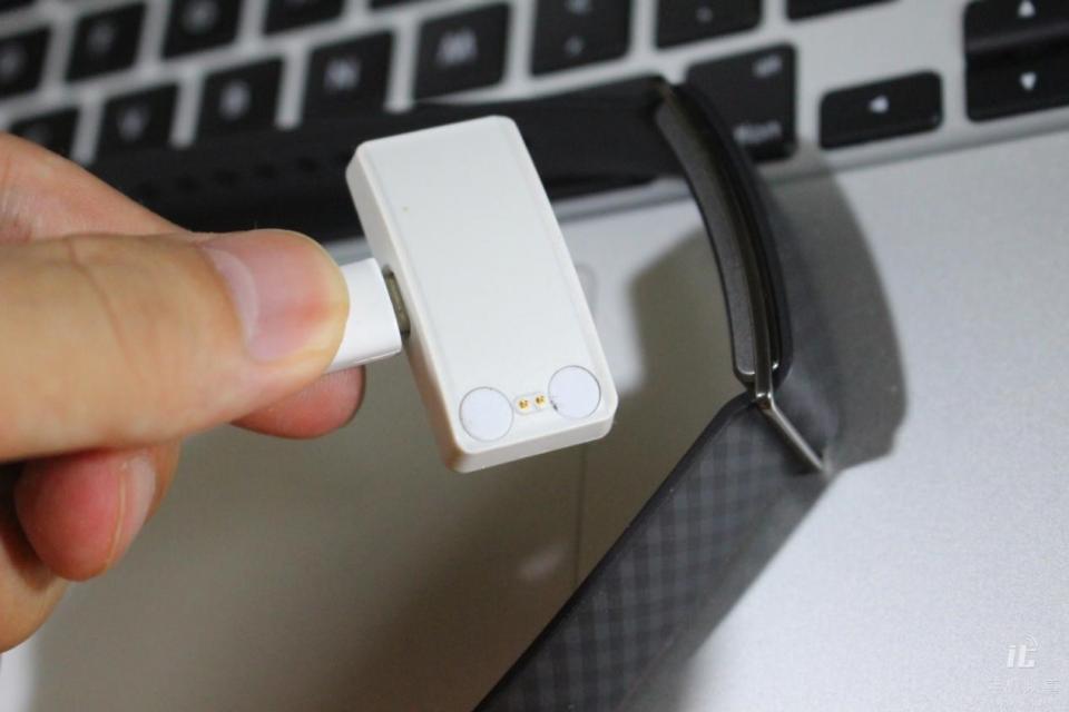 智能手环玩王者荣耀,华为畅玩a1手环