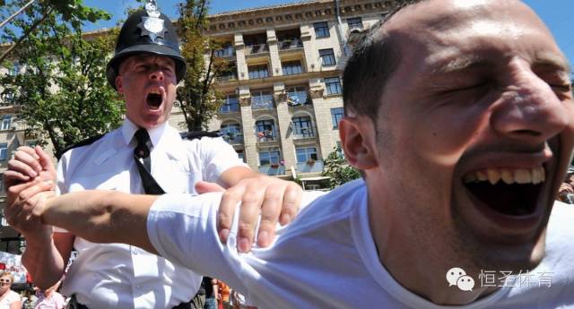 能跑，能闹，爱执教？这都是说谁呢？