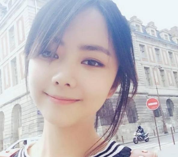 谭松韵跟欧阳娜娜,套路玩得深谁把谁当真视频