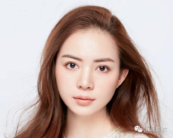 裸色系眼影棒,裸色眼影棒画法