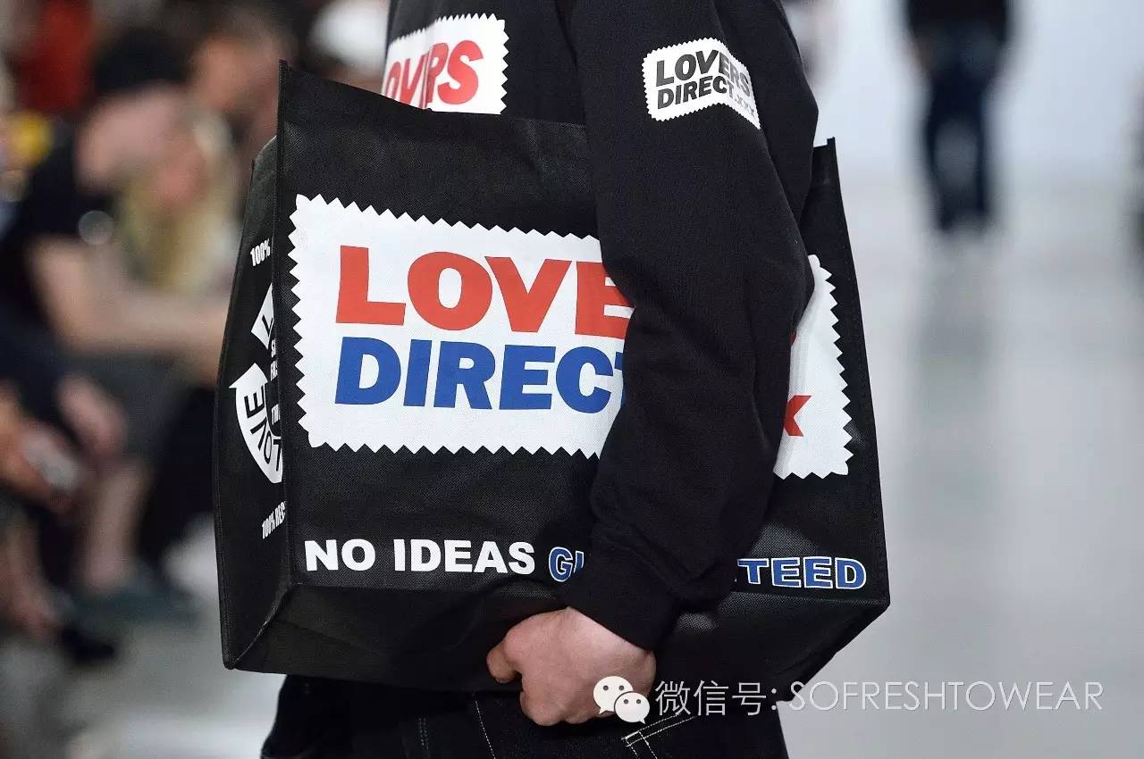 傲娇|老子背的这只包，谁敢说它不时髦