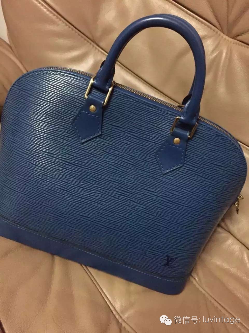 最近很火的明星lv包女,lvcapucines包