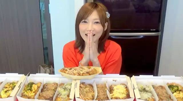 这么可爱的大胃王你见过么？