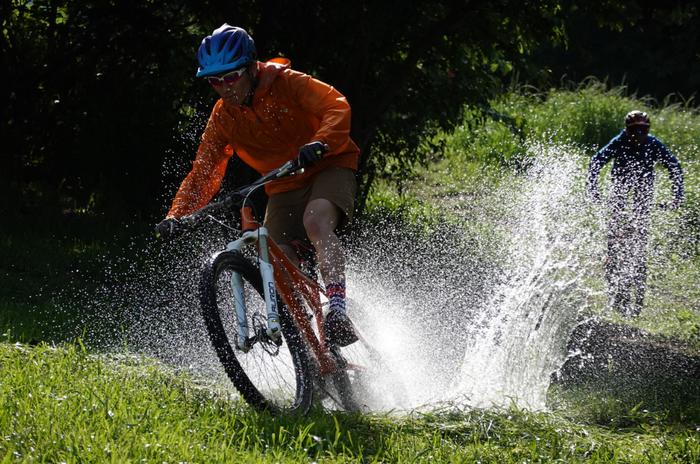 索尼高端黑卡rx1新一代,索尼rx100黑卡一代对比索尼nex5r