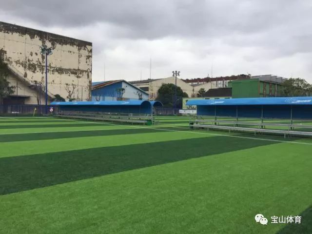 综合体育场改造足球场缩影,老厂房改游乐场