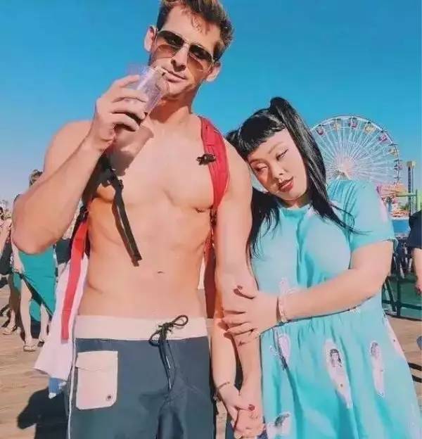 逆袭这个重达200斤的胖妹竟然是日本最火的网红