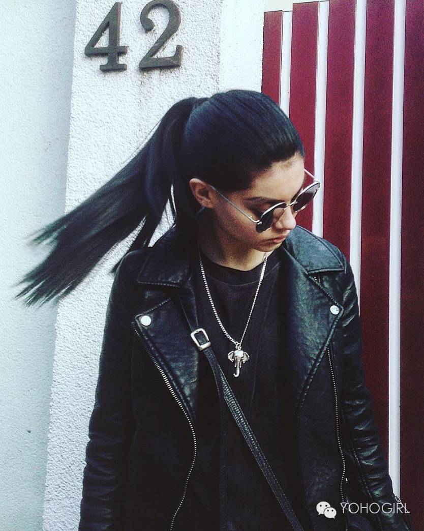 男生爱得要死的美式理发也是女生潮流，不过女生理发师更酷！