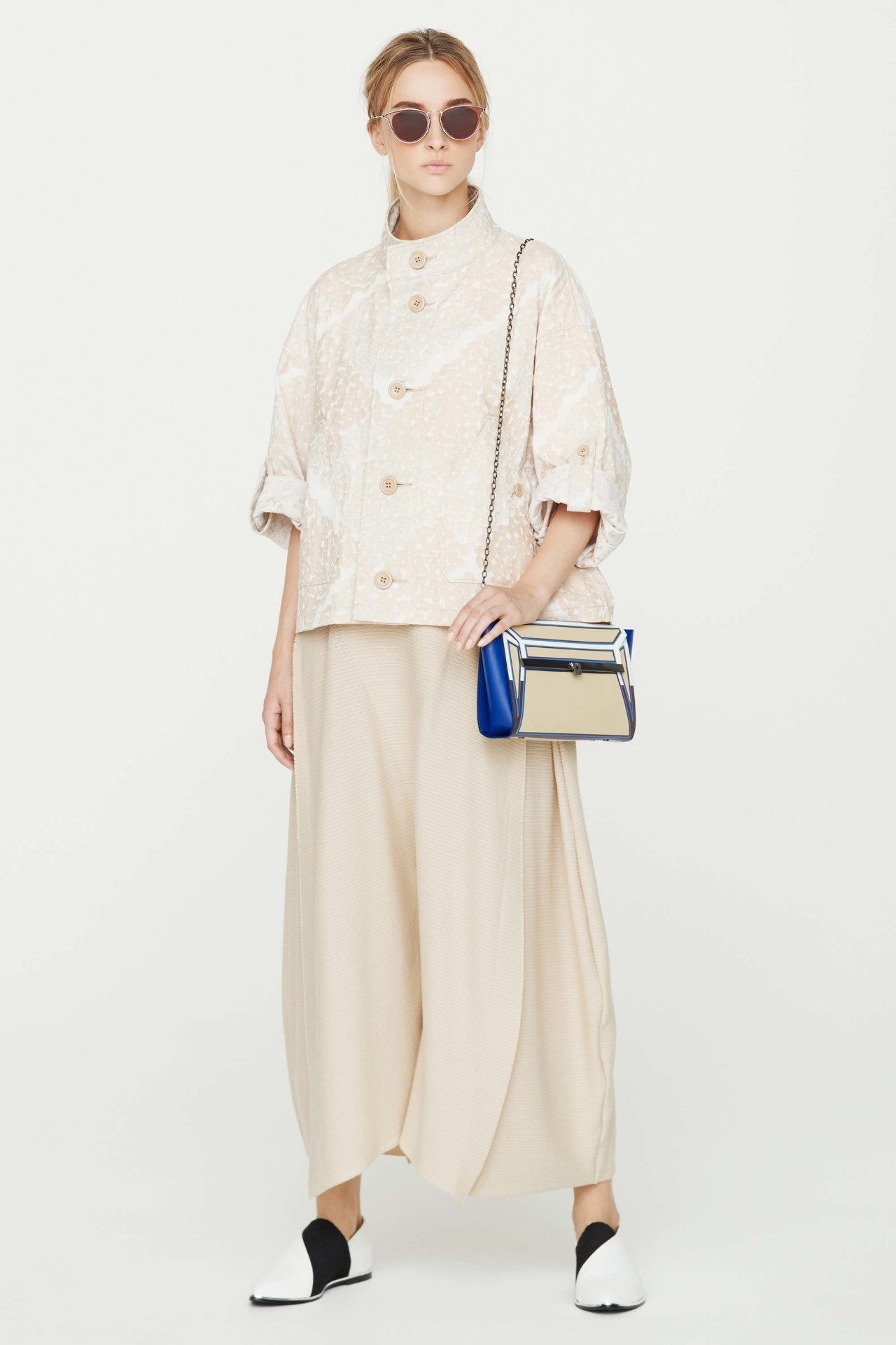 市场动态|IsseyMiyake2017早春系列，三宅褶皱，最低调的热卖元素！