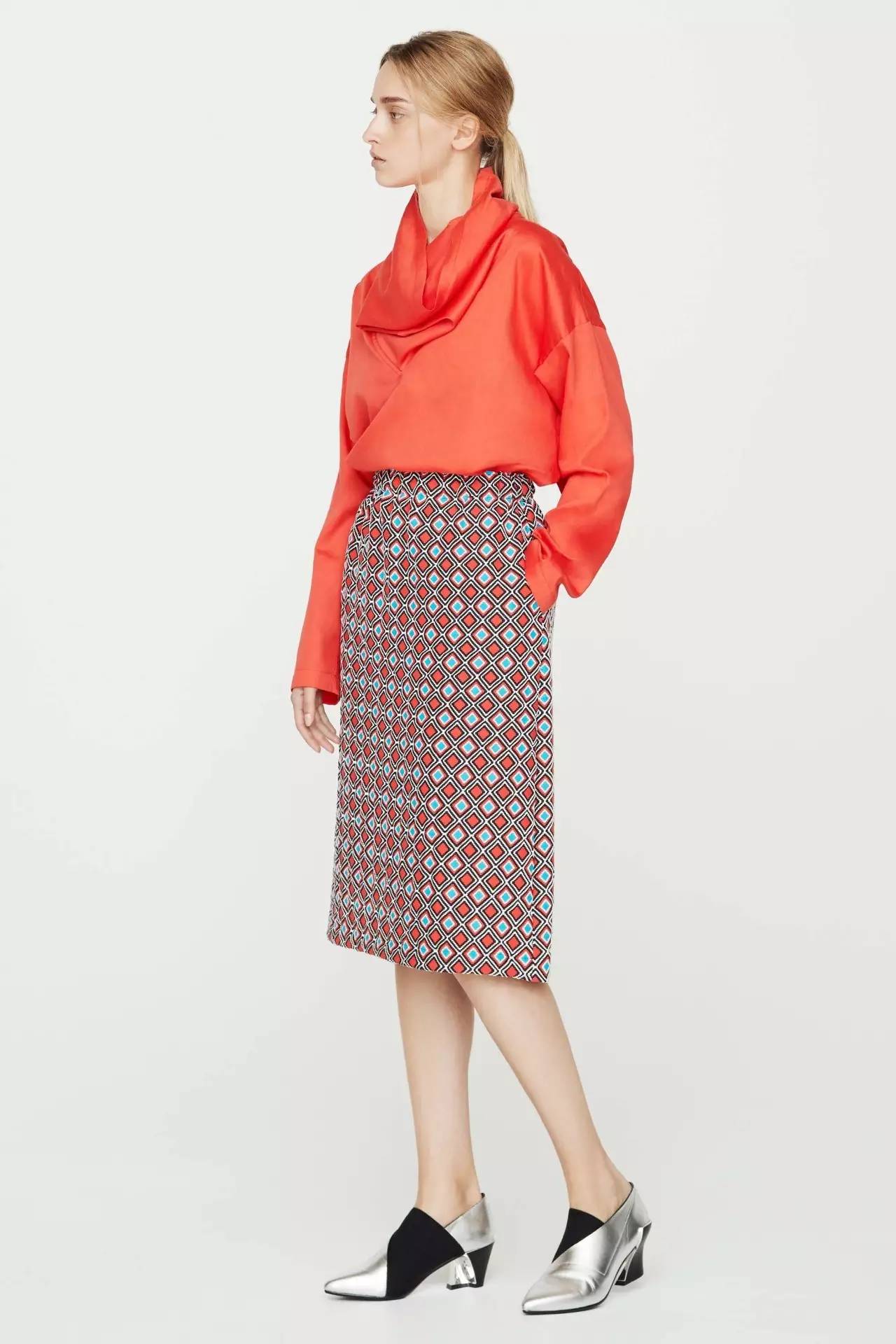 市场动态|IsseyMiyake2017早春系列，三宅褶皱，最低调的热卖元素！