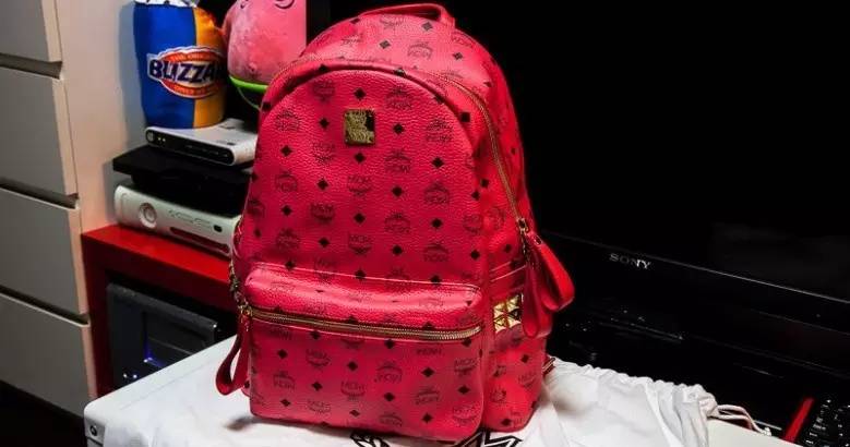 剁手好物分享,新款mcm双肩包樱花粉